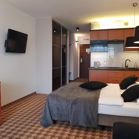 Apartament W Hotelu Sand โควอบเซก ภายนอก รูปภาพ