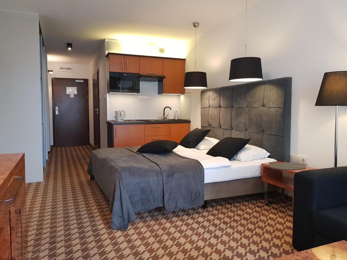Apartament W Hotelu Sand โควอบเซก ภายนอก รูปภาพ